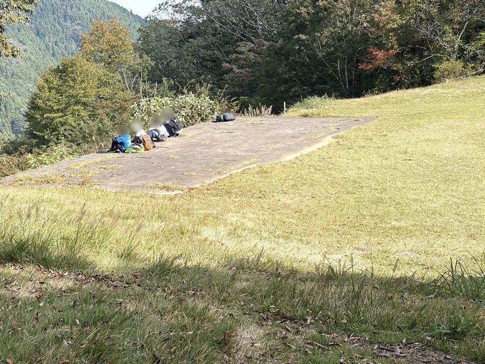 途中にある開けた場所